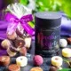 VEGANE PRALINEN IN DER GESCHENKDOSE - Edle handgemachte vegane Pralinen mit & ohne Alkohol aus feinstem Confiserie-Edelkakao, stilvoll verpackt in einer hochwertigen Geschenkdose. Perfekt als exklusives Geschenk für besondere Genussmomente