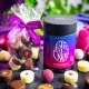 VEGANE PRALINEN IN DER GESCHENKDOSE - Edle handgemachte vegane Pralinen mit & ohne Alkohol aus feinstem Confiserie-Edelkakao, stilvoll verpackt in einer hochwertigen Geschenkdose. Perfekt als exklusives Geschenk für besondere Genussmomente