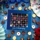 PRALINEN GESCHENKBOX MIT & OHNE ALKOHOL - Edle handgemachte Pralinen aus feinstem Confiserie-Edelkakao, stilvoll verpackt in einer hochwertigen XL-Geschenkbox. Exklusiver Schokoladengenuss für besondere Anlässe & genussvolle Momente