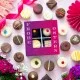 PRALINEN GESCHENKBOX OHNE ALKOHOL - Edle handgemachte Pralinen aus feinstem Confiserie-Edelkakao, stilvoll verpackt in einer hochwertigen Geschenkbox. Exklusiver Schokoladengenuss für besondere Anlässe & genussvolle Momente