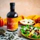 PREMIUM-ÖL IN DER GESCHENKFLASCHE - Hochwertiges Premium-Öl zum Würzen, Marinieren & Grillen, stilvoll abgefüllt in einer edlen Geschenkflasche. Die besondere Geschenkidee für Feinschmecker, Hobbyköche & Genießer
