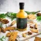 EDEL-SAHNELIKÖR IN DER GESCHENKFLASCHE - Cremiger Edel-Sahnelikör, von Hand abgefüllt und stilvoll präsentiert in einer hochwertigen Geschenkflasche. Die besondere Geschenkidee für Genießer & exklusive Genussmomente