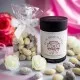 NOUGAT-MANDELN OHNE ALKOHOL - Von Hand in der Manufaktur schokolierte Mandeln mit feinem Vanille-Nougat, stilvoll verpackt in einer hochwertigen Geschenkdose. Exklusiver Genuss für Feinschmecker & die besondere Geschenkidee