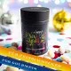 HANDWERK STATT MASSENWARE - Edition \Happy New Year\: Während andere auf günstige Rezepturen und industrielle Fertigung setzen, überzeugen unsere Nougat-Mandeln durch Tiefe, Finesse und ein Geschmackserlebnis mit Suchtpotenzial