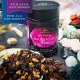 VOLLES AROMA, VOLLER GENUSS - Edition \Rauhnacht No. Four - IV\: Während andere auf künstliche Beliebigkeit und industrielle Massenfertigung setzen, überzeugt echter Früchtetee durch Intensität, Natürlichkeit und unverwechselbaren Geschmack