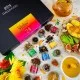 TEE SET IN DER GESCHENKBOX - 24 Sorten premium loser Tee als exklusives Probierset, stilvoll verpackt in einer edlen Geschenkbox mit Rezept-Booklet. Die besondere Geschenkidee für Teeliebhaber, Genießer & entspannte Wohlfühlmomente