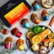 GEWÜRZ SET IN DER GESCHENKBOX - 8 Gewürze aus aller Welt als exklusive Gourmet-Selektion, stilvoll verpackt in einer hochwertigen Geschenkbox mit Rezept-Booklet. Die besondere Geschenkidee für Feinschmecker, Hobbyköche & Genussmomente