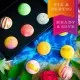 BESONDERS STATT GEWÖHNLICH - Edition \Ostergrüße - Pink\: Schluss mit Geschenksets, die nur durch ihre Verpackung beeindrucken - der Unterschied zeigt sich, wo jede Badebombe ein eigenes Spa-Erlebnis voller Duft & Entspannung schafft