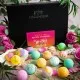 BADEBOMBEN SET IN DER GESCHENKBOX - 12x Badekugeln & Bath Bombs für entspannende Wellness-, Spa- & Wohlfühlmomente, stilvoll verpackt in einer edlen Geschenkbox. Die besondere Geschenkidee für Frauen, Entspannung & Me-Time