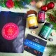 Frohe Weihnachten XXL (großes Mitbringsel Schokolade Pralinen Engelszauber-Tee & XMS-Gewürz) - Feinkost-Set, XXL-Wundertüte Gourmet