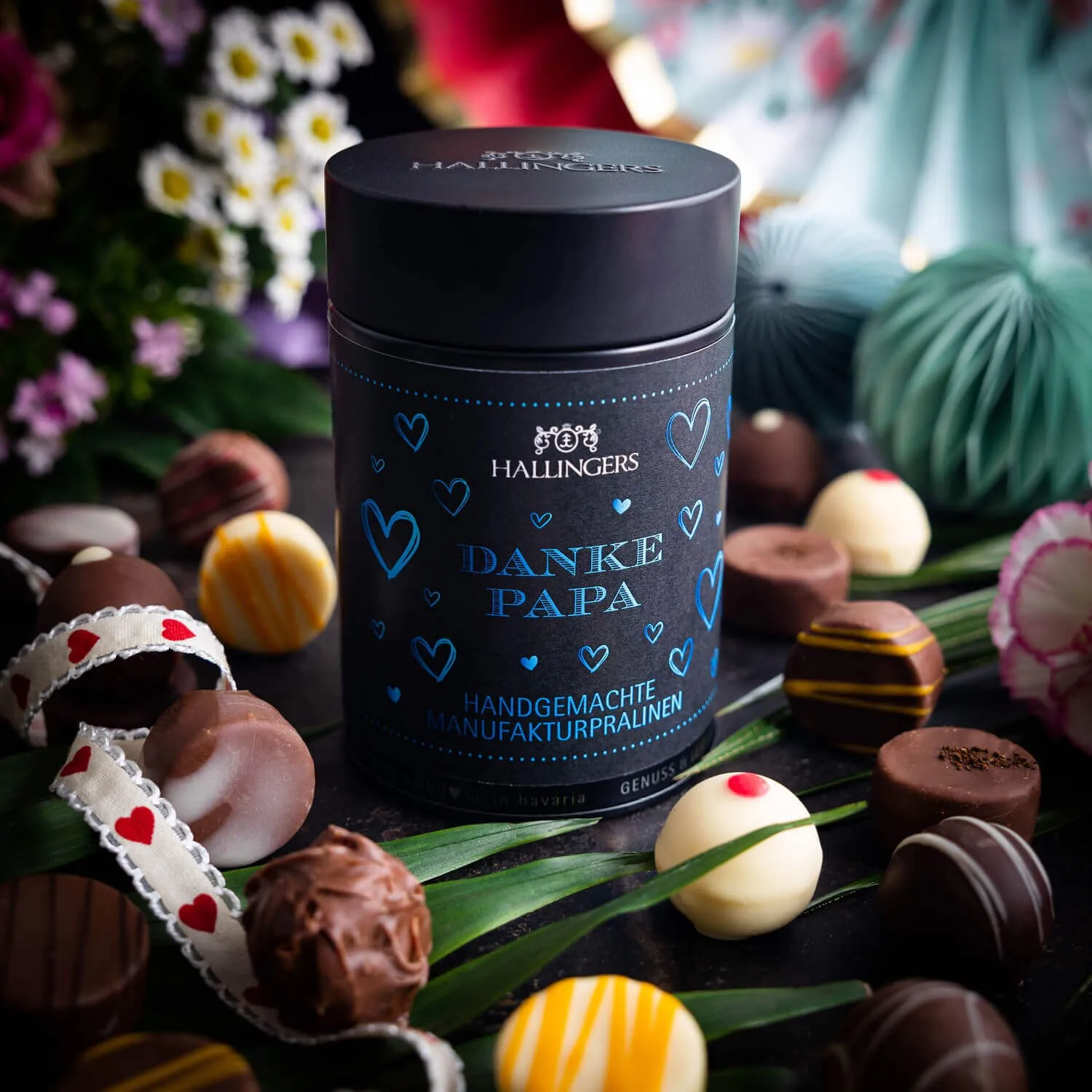 PRALINEN IN DER GESCHENKDOSE OHNE ALKOHOL - Edle handgemachte Pralinen aus feinstem Confiserie-Edelkakao, stilvoll verpackt in einer hochwertigen Geschenkdose. Perfekt als exklusives Geschenk für besondere Genussmomente