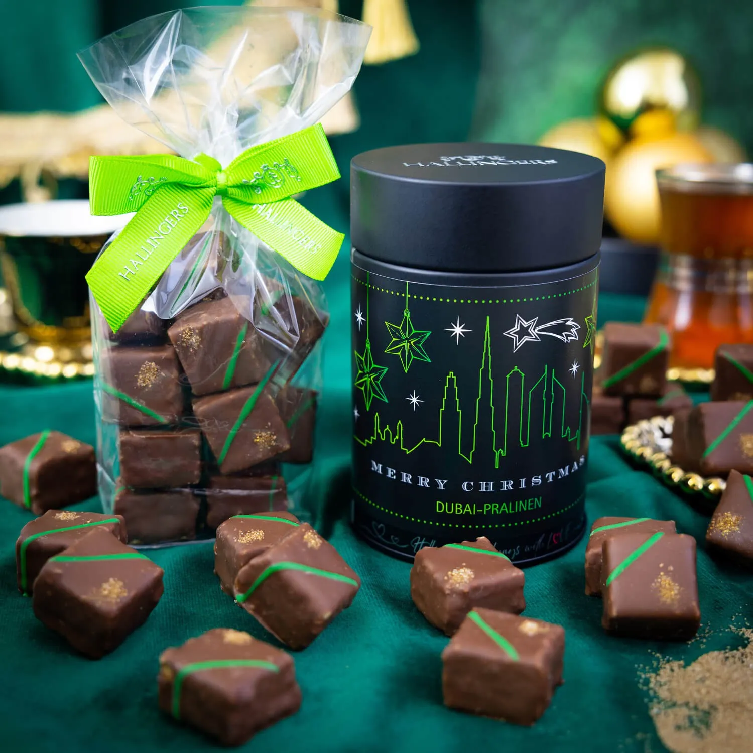 DUBAI-STYLE PRALINEN OHNE ALKOHOL - Edle handgemachte Pralinen aus feinstem Confiserie-Edelkakao, inspiriert vom Dubai-Style und stilvoll verpackt in einer hochwertigen Geschenkdose. Exklusiver Schokoladengenuss für besondere Genussmomente