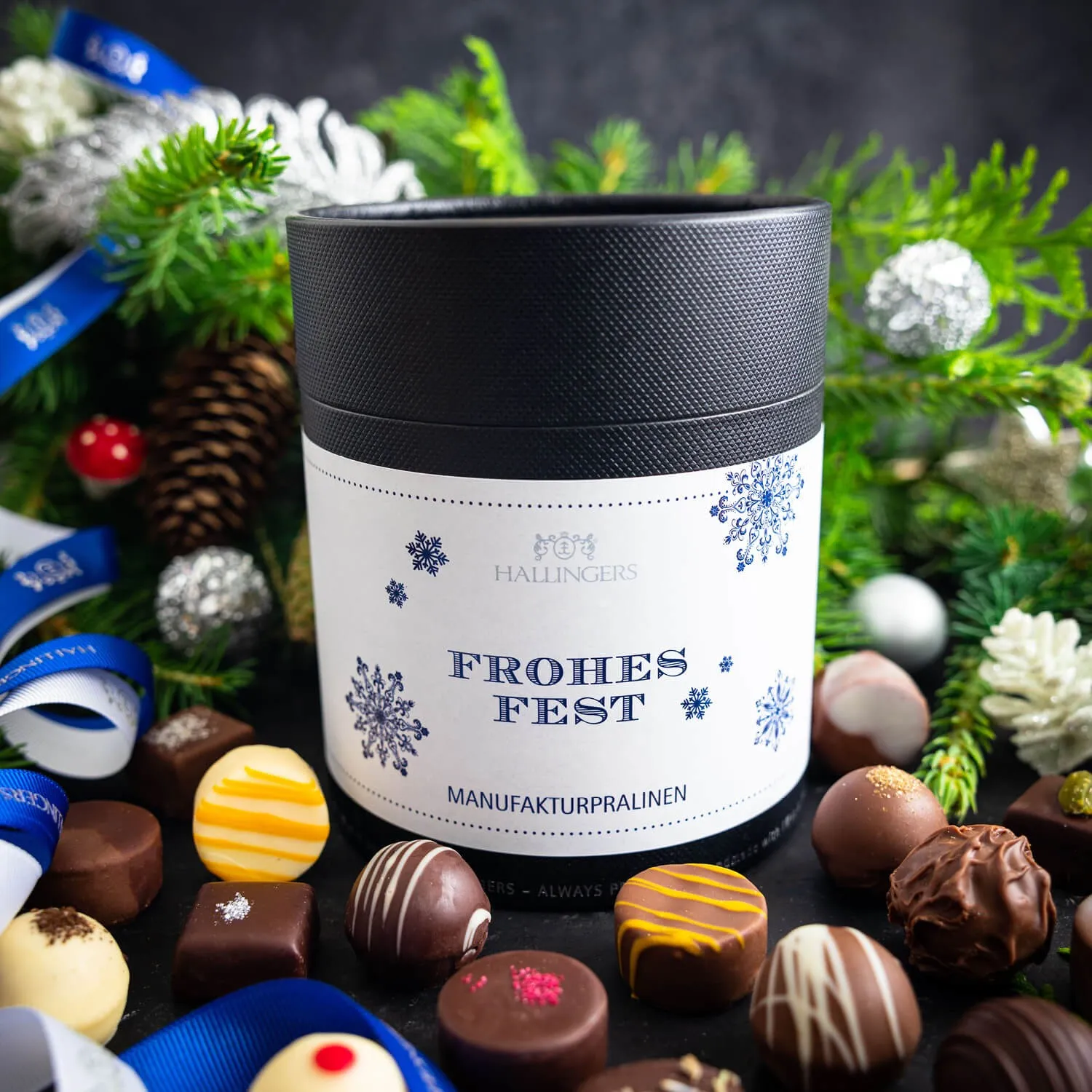 PRALINEN IN DER GESCHENKDOSE OHNE ALKOHOL - Edle handgemachte Pralinen aus feinstem Confiserie-Edelkakao, stilvoll verpackt in einer hochwertigen XXL-Geschenkdose. Perfekt als exklusives Geschenk für besondere Genussmomente