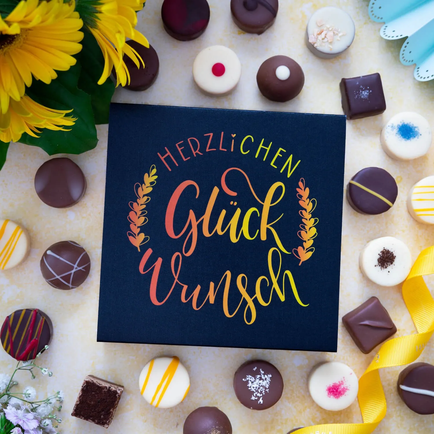 PRALINEN GESCHENKBOX OHNE ALKOHOL - Edle handgemachte Pralinen aus feinstem Confiserie-Edelkakao, stilvoll verpackt in einer hochwertigen L-Geschenkbox. Exklusiver Schokoladengenuss für besondere Anlässe & genussvolle Momente