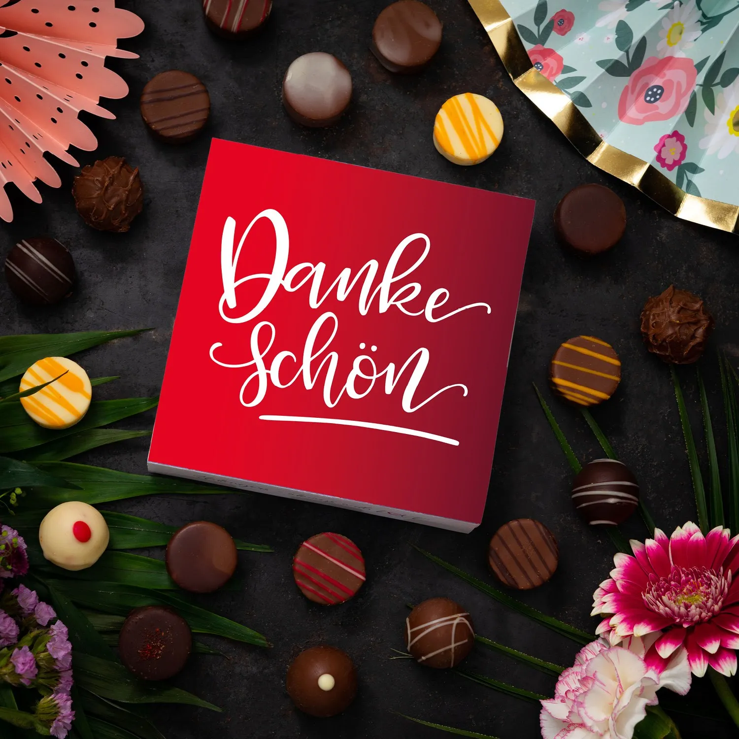 PRALINEN GESCHENKBOX OHNE ALKOHOL - Edle handgemachte Pralinen aus feinstem Confiserie-Edelkakao, stilvoll verpackt in einer hochwertigen L-Geschenkbox. Exklusiver Schokoladengenuss für besondere Anlässe & genussvolle Momente