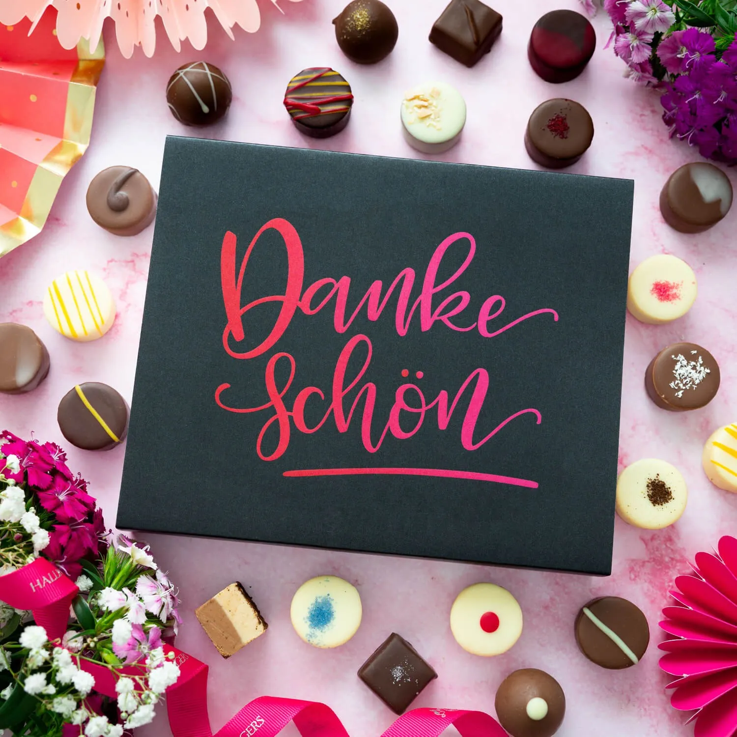 PRALINEN GESCHENKBOX OHNE ALKOHOL - Edle handgemachte Pralinen aus feinstem Confiserie-Edelkakao, stilvoll verpackt in einer hochwertigen XL-Geschenkbox. Exklusiver Schokoladengenuss für besondere Anlässe & genussvolle Momente