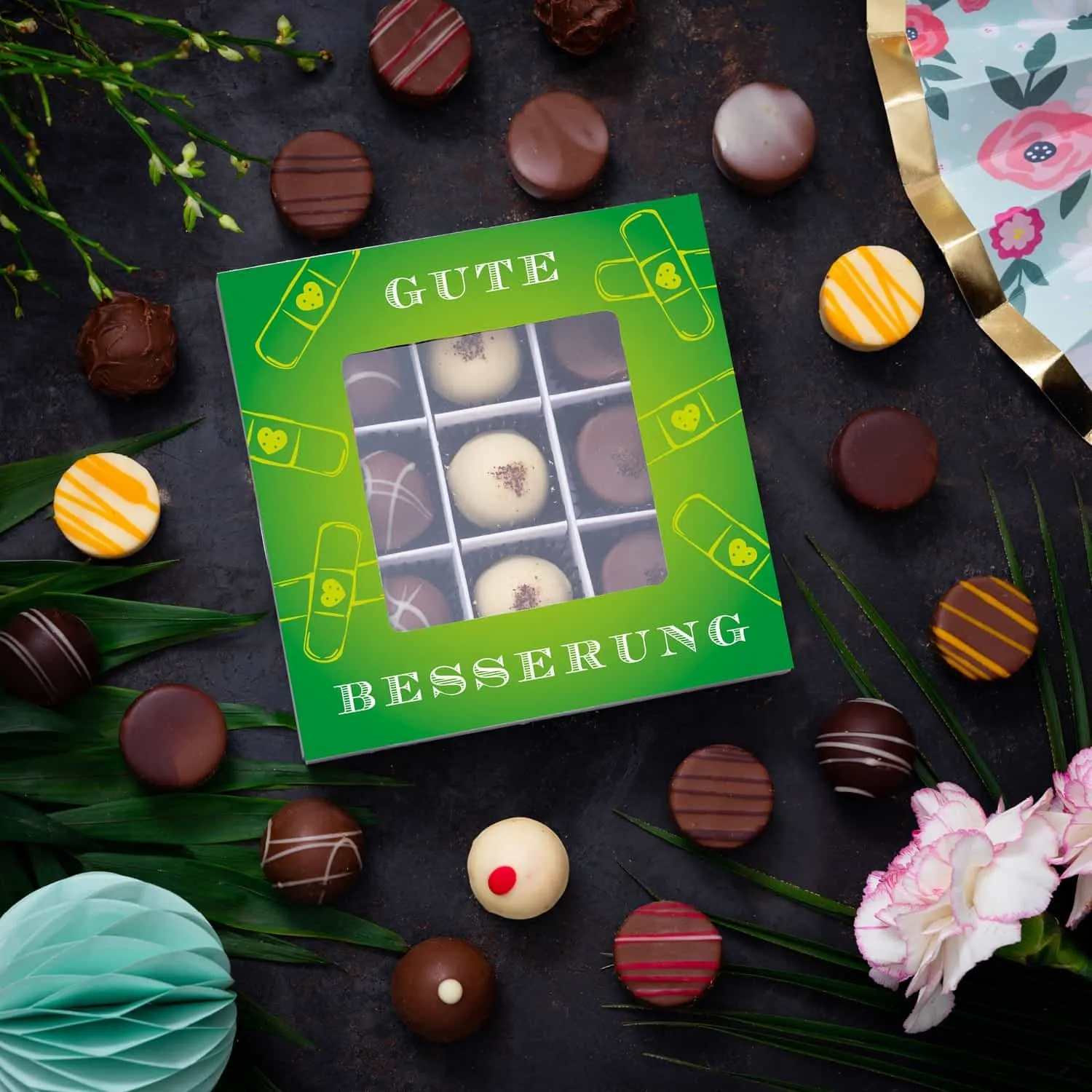 PRALINEN GESCHENKBOX OHNE ALKOHOL - Edle handgemachte Pralinen aus feinstem Confiserie-Edelkakao, stilvoll verpackt in einer hochwertigen L-Geschenkbox. Exklusiver Schokoladengenuss für besondere Anlässe & genussvolle Momente