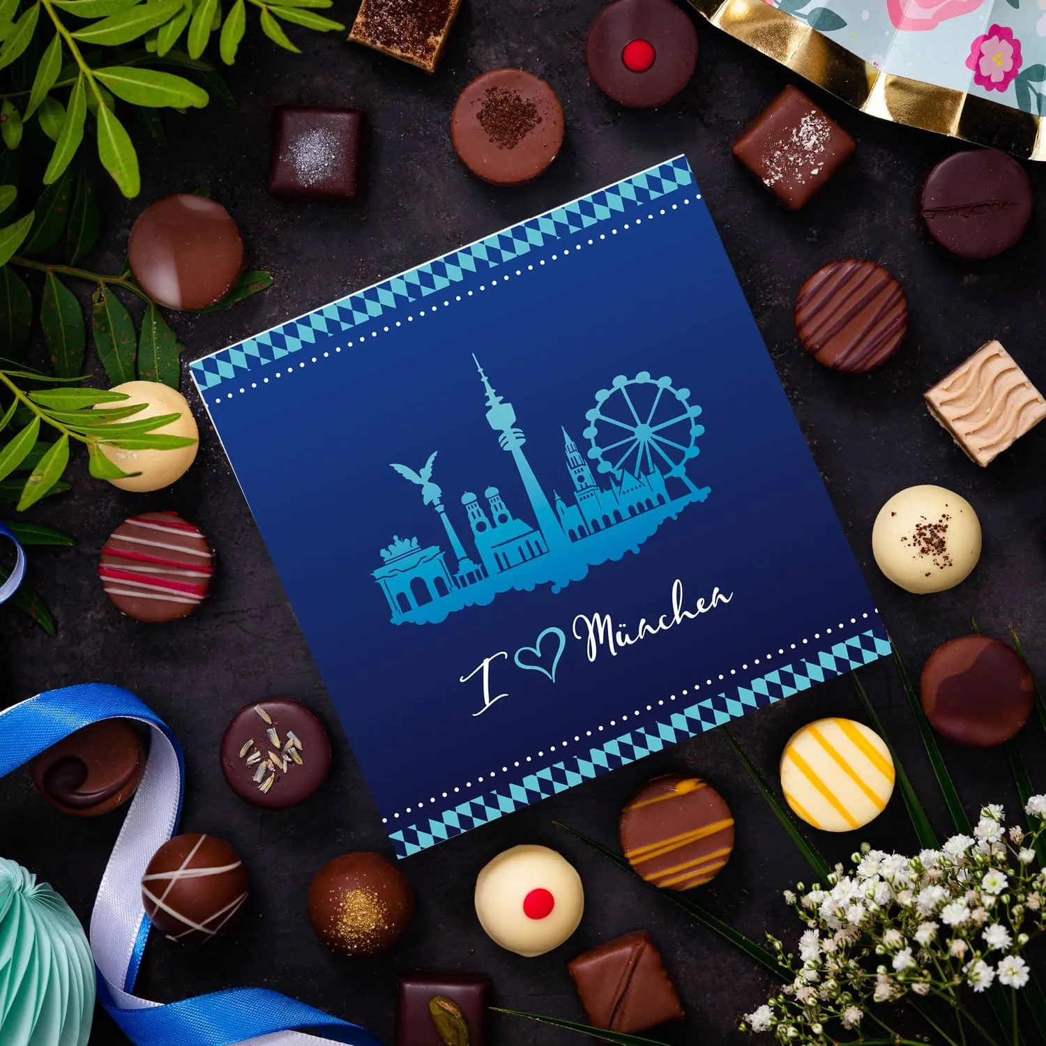 PRALINEN GESCHENKBOX OHNE ALKOHOL - Edle handgemachte Pralinen aus feinstem Confiserie-Edelkakao, stilvoll verpackt in einer hochwertigen L-Geschenkbox. Exklusiver Schokoladengenuss für besondere Anlässe & genussvolle Momente