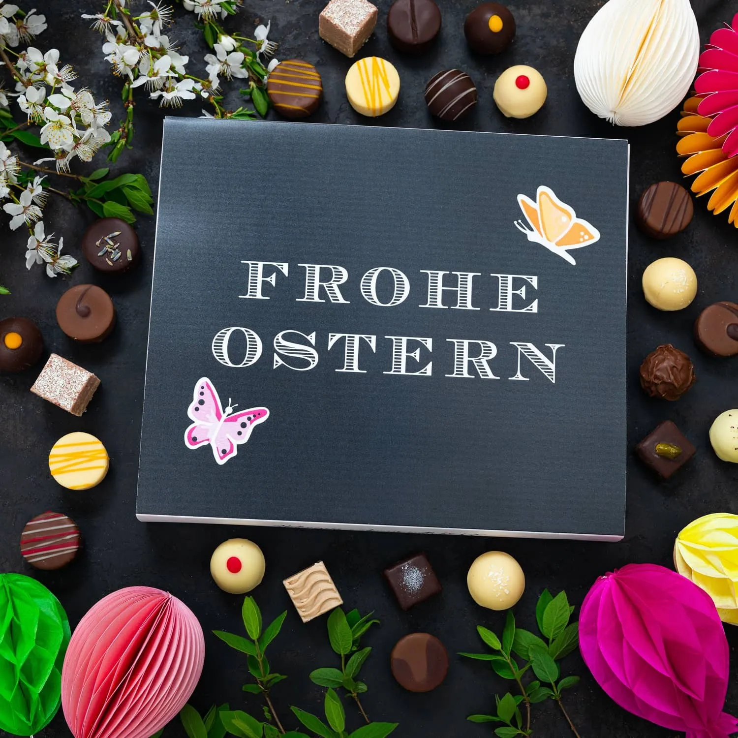 PRALINEN GESCHENKBOX OHNE ALKOHOL - Edle handgemachte Pralinen aus feinstem Confiserie-Edelkakao, stilvoll verpackt in einer hochwertigen XL-Geschenkbox. Exklusiver Schokoladengenuss für besondere Anlässe & genussvolle Momente