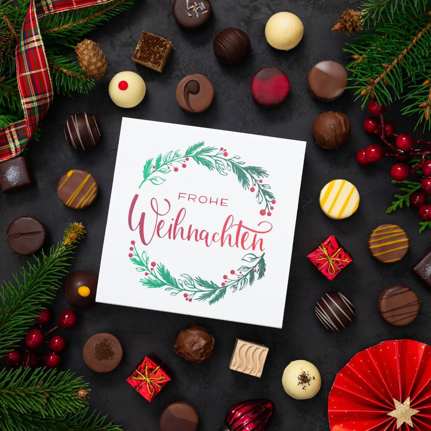 PRALINEN GESCHENKBOX OHNE ALKOHOL - Edle handgemachte Pralinen aus feinstem Confiserie-Edelkakao, stilvoll verpackt in einer hochwertigen L-Geschenkbox. Exklusiver Schokoladengenuss für besondere Anlässe & genussvolle Momente