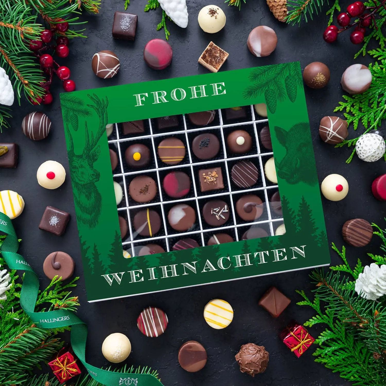 PRALINEN GESCHENKBOX MIT & OHNE ALKOHOL - Edle handgemachte Pralinen aus feinstem Confiserie-Edelkakao, stilvoll verpackt in einer hochwertigen XXL-Geschenkbox. Exklusiver Schokoladengenuss für besondere Anlässe & genussvolle Momente