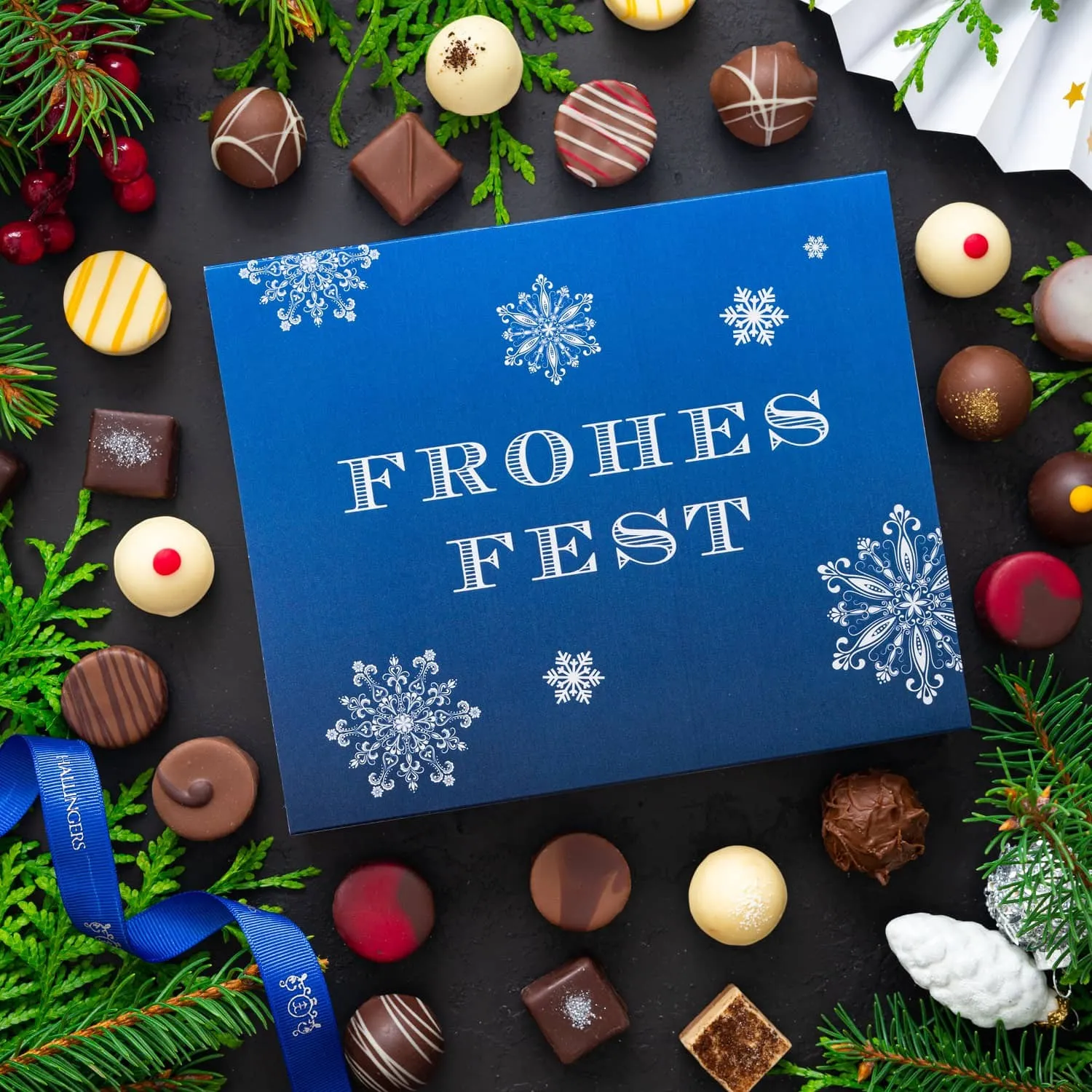 PRALINEN GESCHENKBOX OHNE ALKOHOL - Edle handgemachte Pralinen aus feinstem Confiserie-Edelkakao, stilvoll verpackt in einer hochwertigen XL-Geschenkbox. Exklusiver Schokoladengenuss für besondere Anlässe & genussvolle Momente