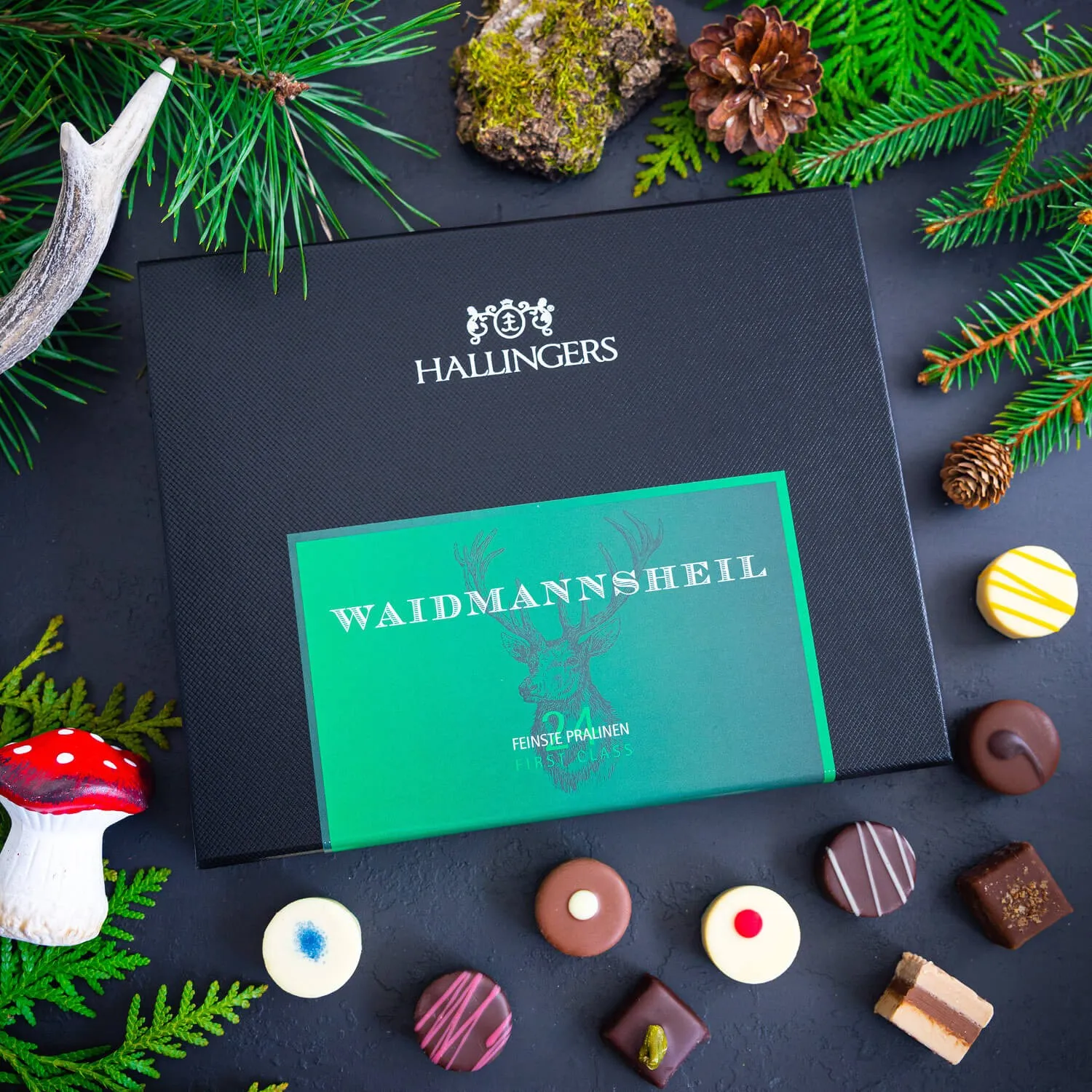 PRALINEN GESCHENKBOX OHNE ALKOHOL - Edle handgemachte Pralinen aus feinstem Confiserie-Edelkakao, stilvoll verpackt in einer hochwertigen FirstClass-Geschenkbox. Exklusiver Schokoladengenuss für besondere Anlässe & genussvolle Momente