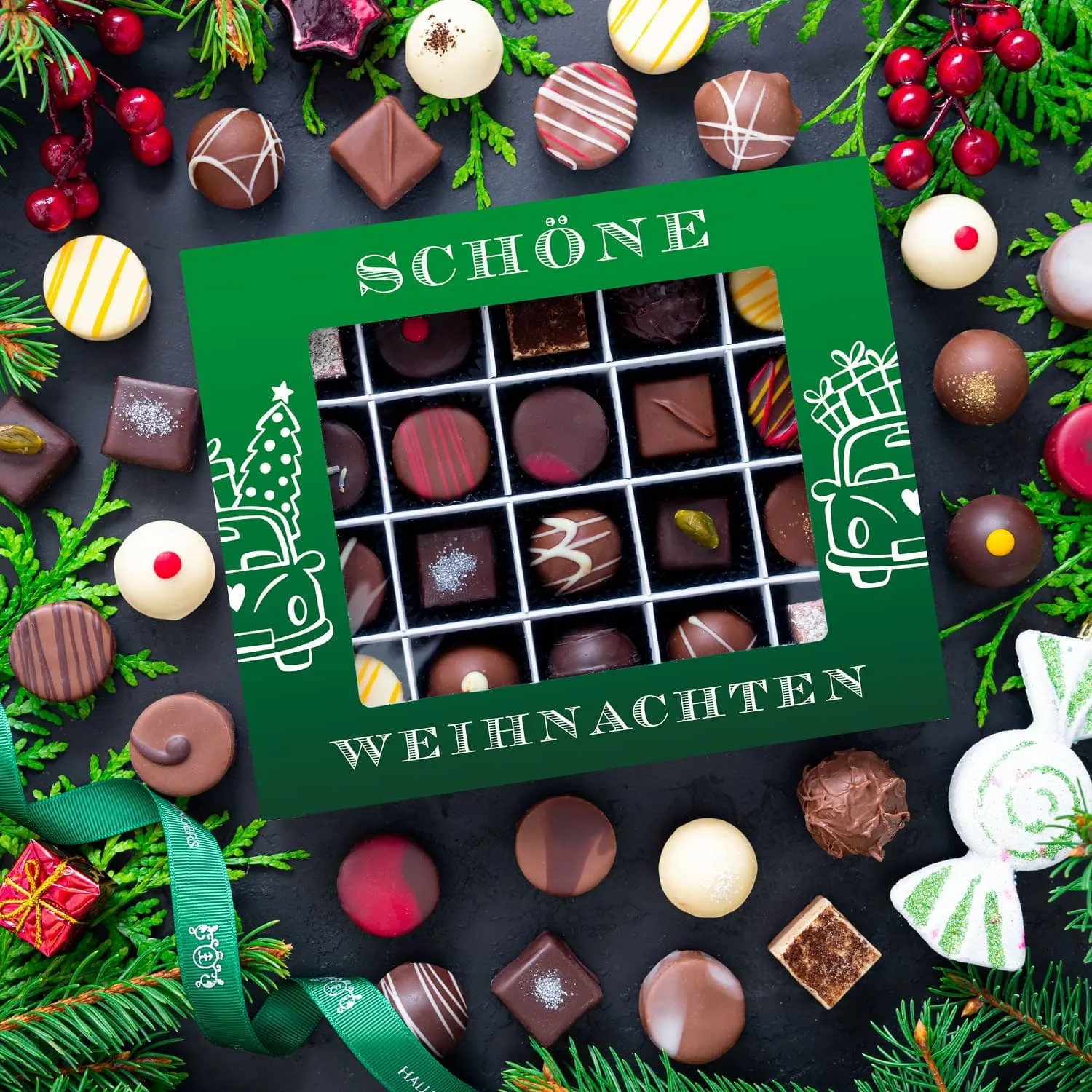 PRALINEN GESCHENKBOX MIT & OHNE ALKOHOL - Edle handgemachte Pralinen aus feinstem Confiserie-Edelkakao, stilvoll verpackt in einer hochwertigen XL-Geschenkbox. Exklusiver Schokoladengenuss für besondere Anlässe & genussvolle Momente