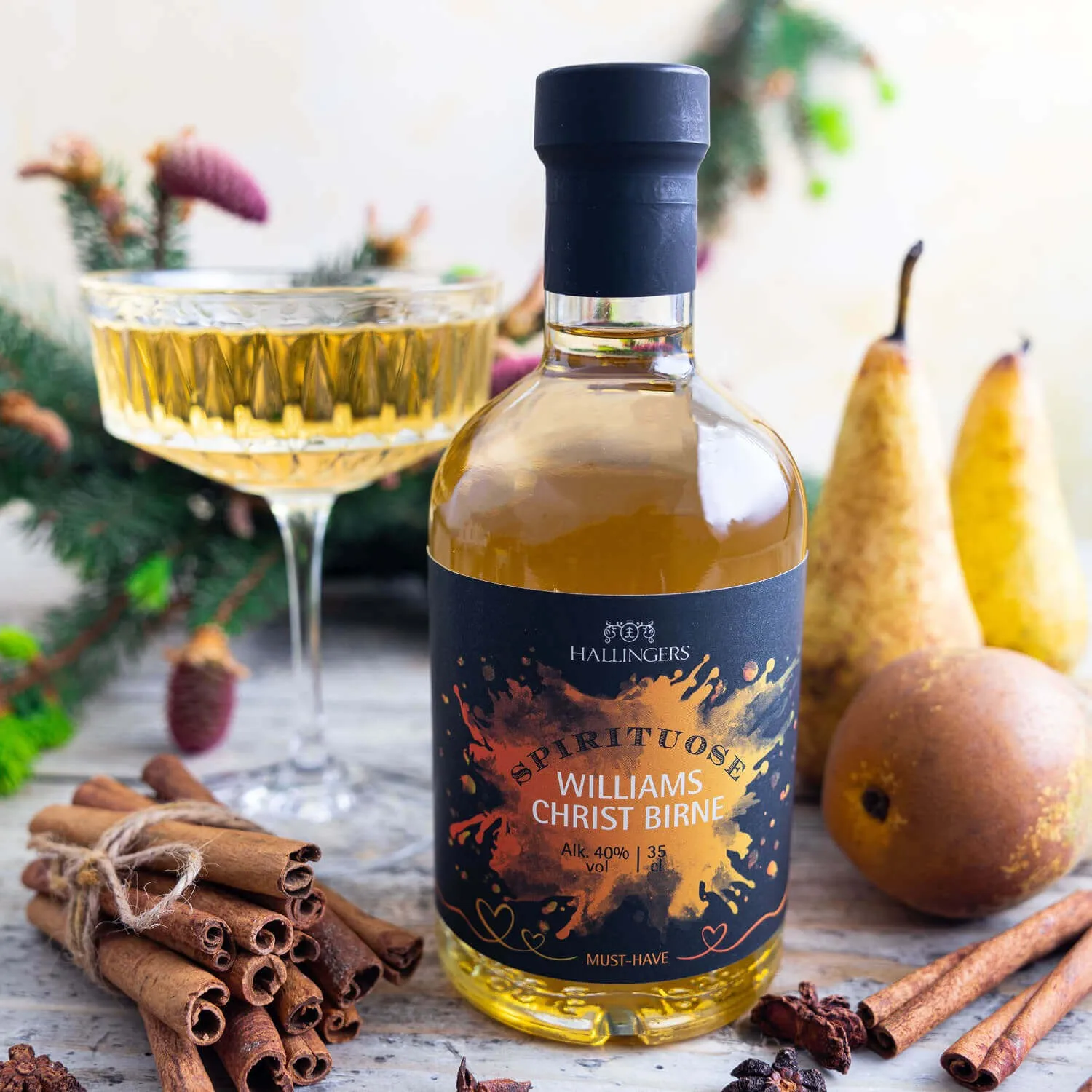PREMIUM-LIKÖR IN DER GESCHENKFLASCHE - Hochwertiger Premium-Likör, von Hand abgefüllt und stilvoll präsentiert in einer edlen Geschenkflasche. Die besondere Geschenkidee für Genießer & exklusive Genussmomente