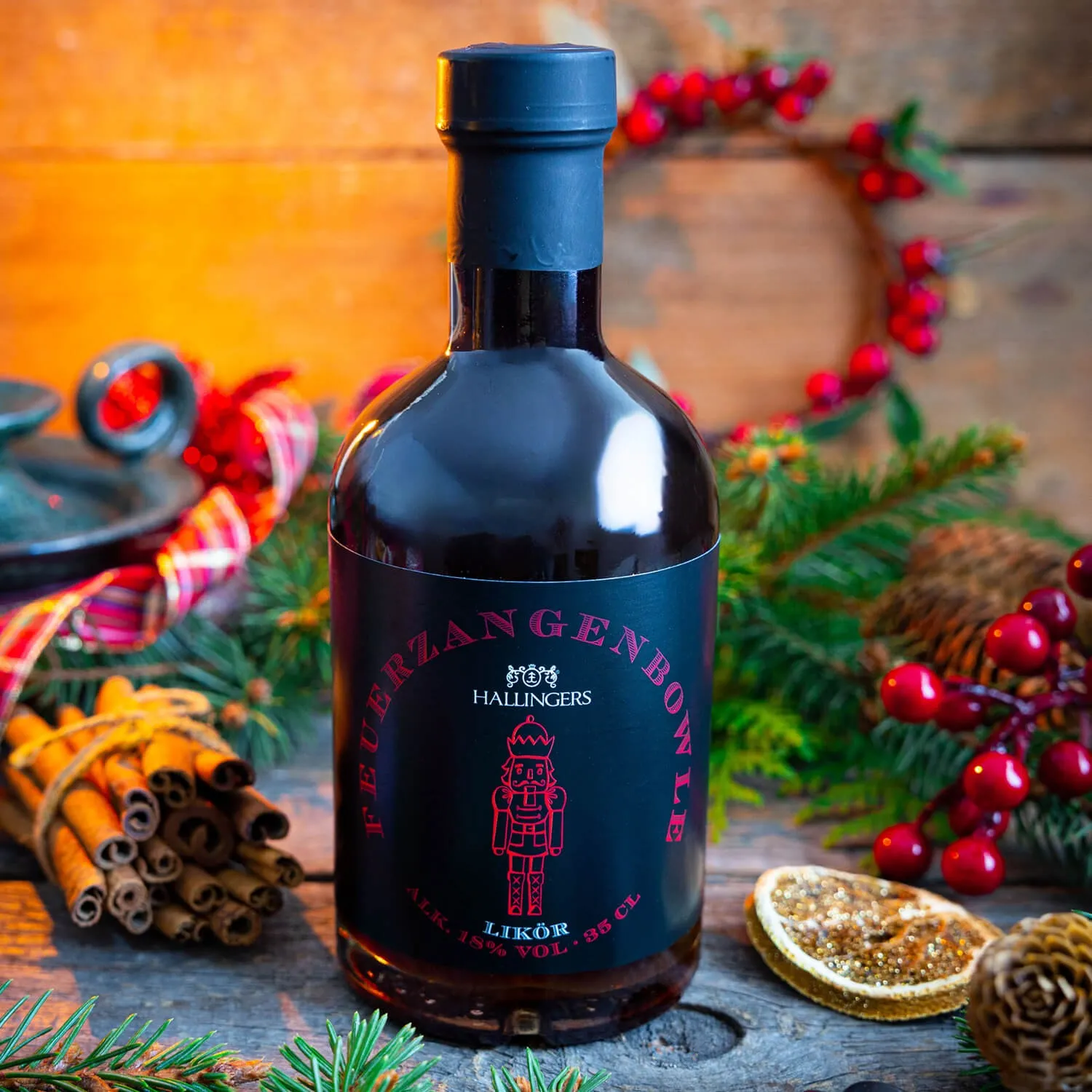 PREMIUM-LIKÖR IN DER GESCHENKFLASCHE - Hochwertiger Premium-Likör, von Hand abgefüllt und stilvoll präsentiert in einer edlen Geschenkflasche. Die besondere Geschenkidee für Genießer & exklusive Genussmomente