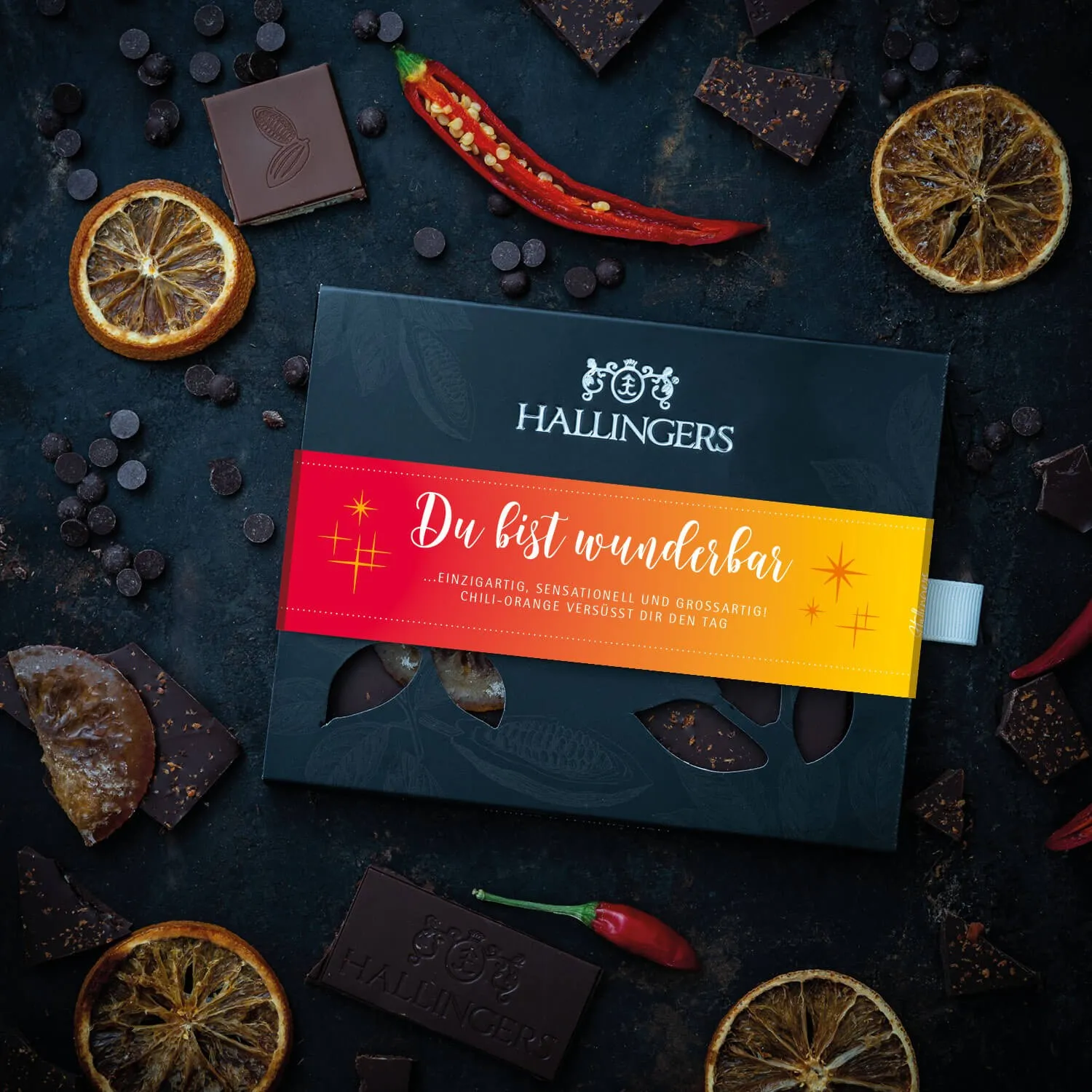 VEGANE SCHOKOLADE OHNE ALKOHOL - 10 handgeschöpfte Tafeln aus feinstem Confiserie-Edelkakao, veganer Schokoladengenuss und stilvoll verpackt im hochwertigen Karton. Die besondere Geschenkidee für Genießer & süße Genussmomente