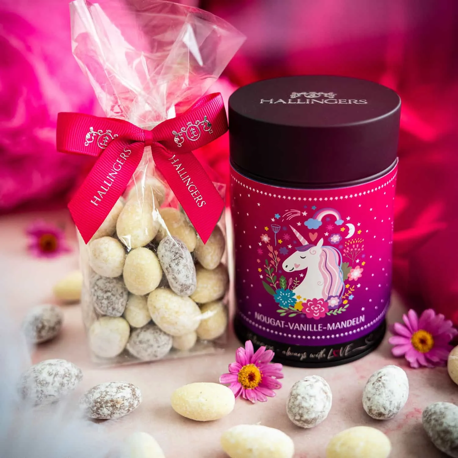 NOUGAT-MANDELN OHNE ALKOHOL - Von Hand in der Manufaktur schokolierte Mandeln mit feinem Vanille-Nougat, stilvoll verpackt in einer hochwertigen Geschenkdose. Exklusiver Genuss für Feinschmecker & die besondere Geschenkidee