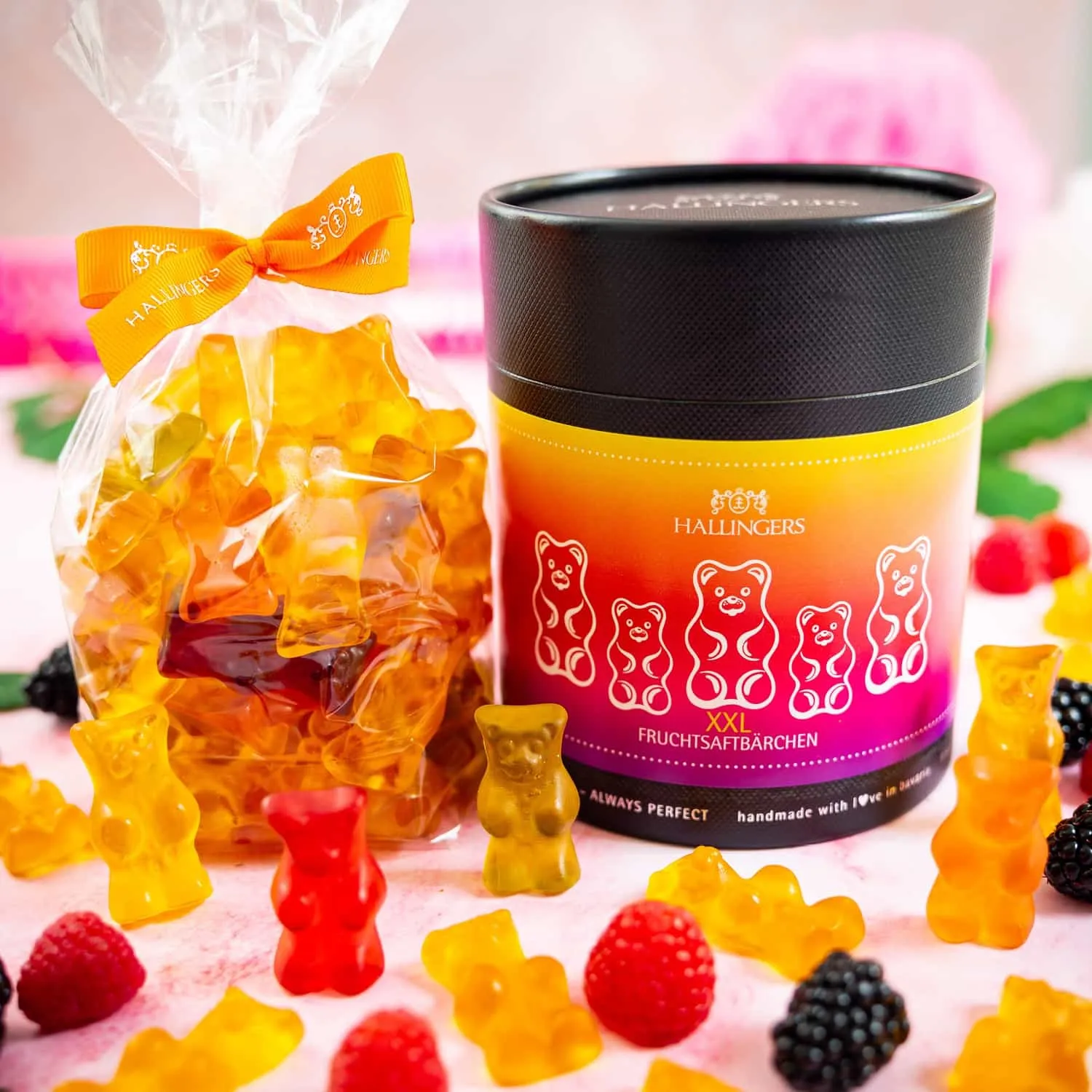 FRUCHTSAFTBÄRCHEN IN DER GESCHENKDOSE - Extra große, fruchtige Gummibärchen, handgemacht und stilvoll verpackt in einer hochwertigen XXL-Geschenkdose. Die besondere Geschenkidee für Naschkatzen & fruchtige Genussmomente