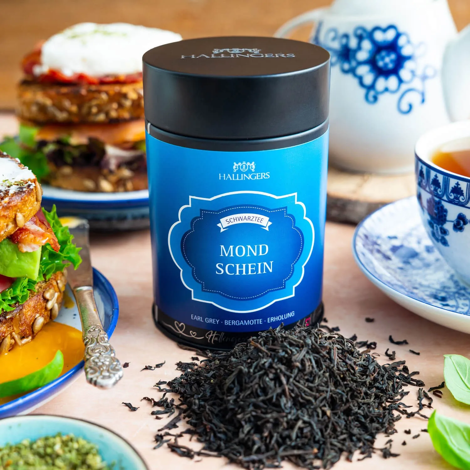 SCHWARZER TEE IN DER GESCHENK-DOSE - Loser Schwarztee mit aromatischem Geschmack, stilvoll verpackt in einer hochwertigen Geschenk-Dose. Die besondere Geschenkidee für Teeliebhaber, Genießer & entspannte Genussmomente