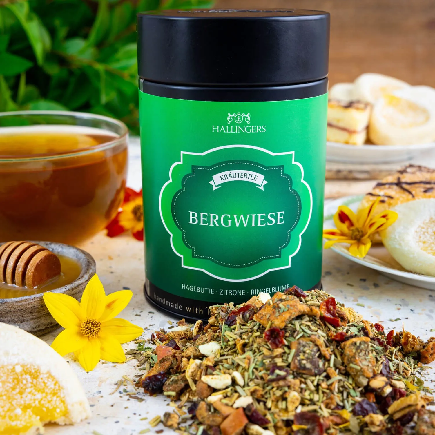 KRÄUTERTEE IN DER GESCHENK-DOSE - Loser Kräuter- & Erkältungs-Tee mit fein abgestimmten Kräutern, stilvoll verpackt in einer hochwertigen Geschenk-Dose. Die besondere Geschenkidee für Teeliebhaber & entspannte Wohlfühlmomente