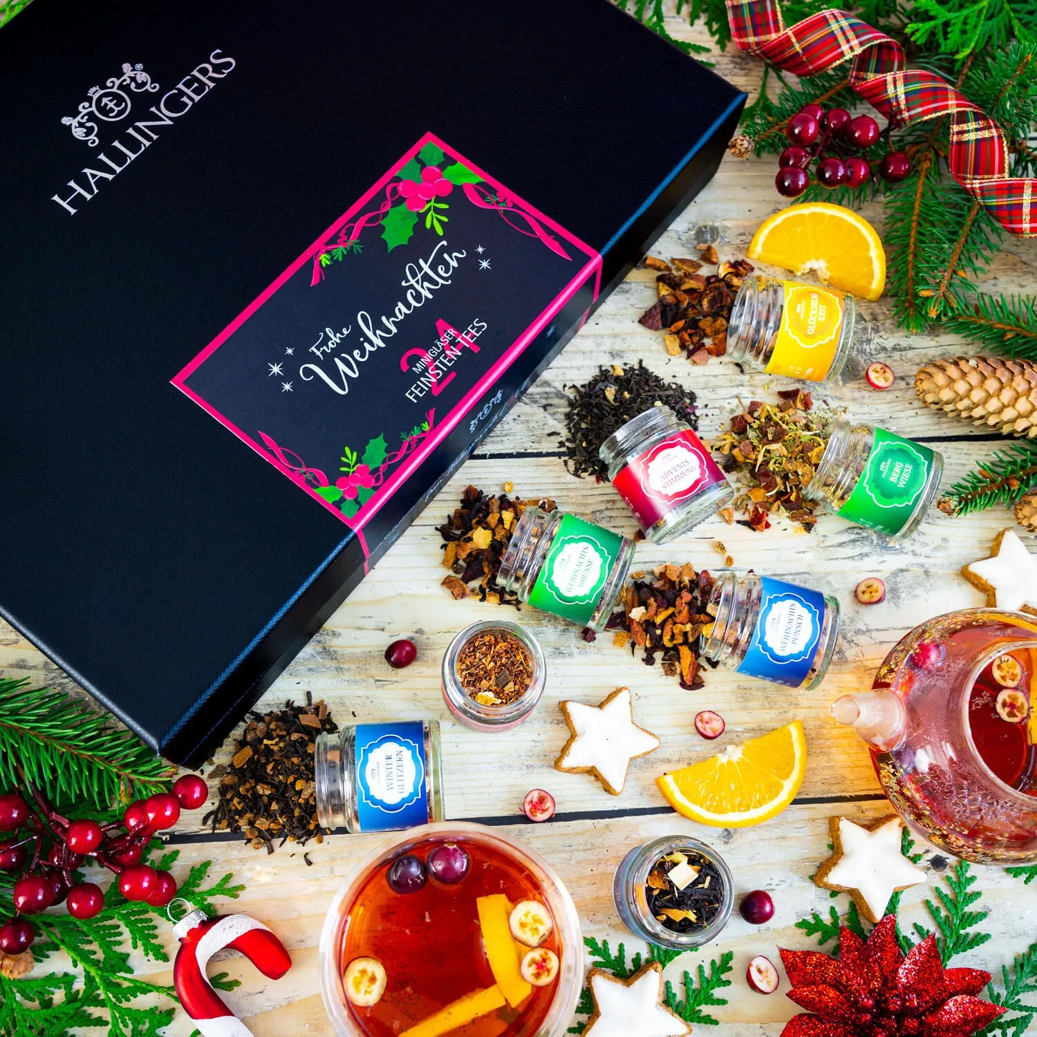 TEE SET IN DER GESCHENKBOX - 24 Sorten premium loser Tee als exklusives Probierset, stilvoll verpackt in einer edlen Geschenkbox mit Rezept-Booklet. Die besondere Geschenkidee für Teeliebhaber, Genießer & entspannte Wohlfühlmomente