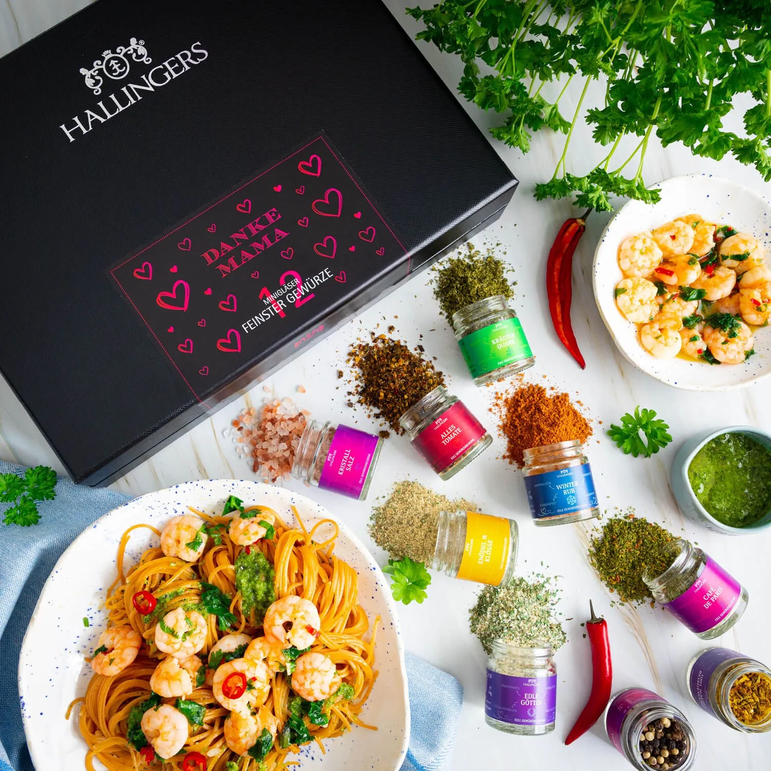 GEWÜRZ SET IN DER GESCHENKBOX - 12 Gewürze aus aller Welt als exklusive Gourmet-Selektion, stilvoll verpackt in einer hochwertigen Geschenkbox mit Rezept-Booklet. Die besondere Geschenkidee für Feinschmecker, Hobbyköche & Genussmomente