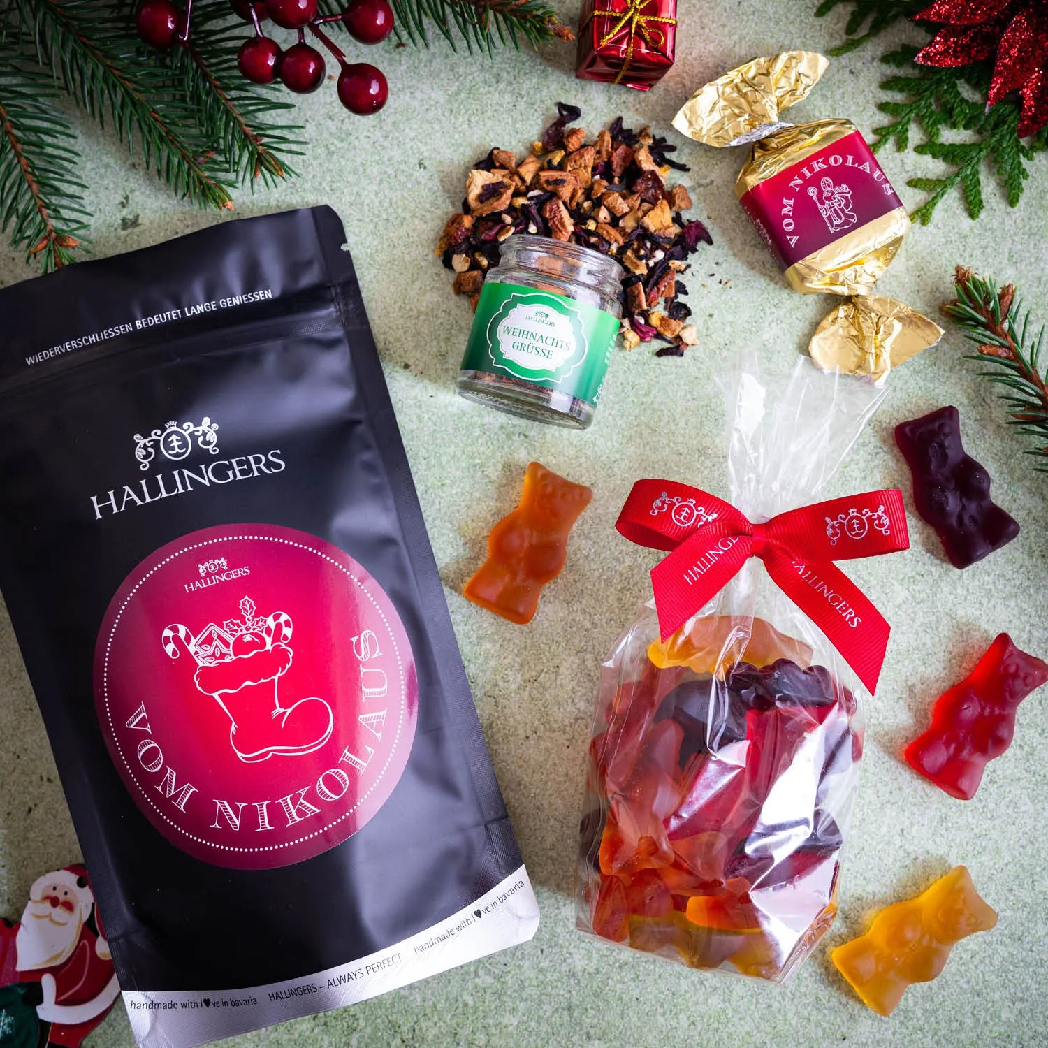 Vom Nikolaus (kleines Mitbringsel Nougat-Busserl Fruchtsaftbärchen & Xmas-Tee) - Feinkost-Set, Gourmet-Auswahl Wundertüte