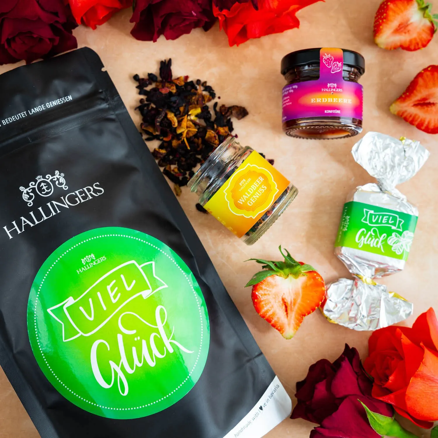 Viel Glück (kleiner Glücksgruß Nougat-Busserl, Früchte-Tee & Erdbeer-Konfitüre) - Feinkost-Set, Gourmet-Auswahl Wundertüte