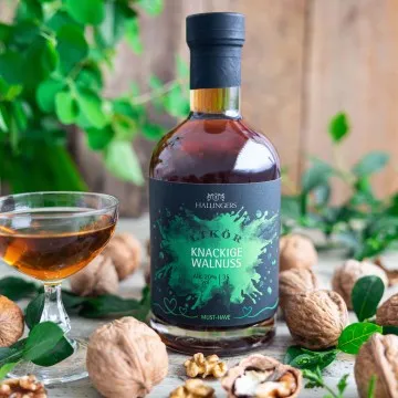 Walnuss (20% vol.) - Premium-Likör, in Geschenk-Flasche